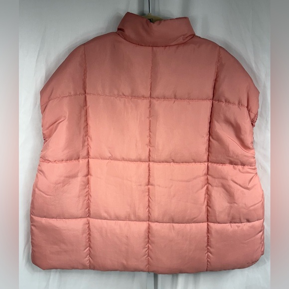 NWT Nike Oversized Pink Puffer Vest, XL - Picture 12 of 12